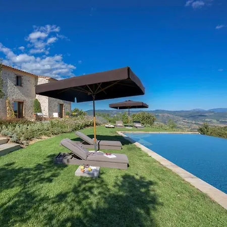 Sleeps 6 Pool Wifi Villa *