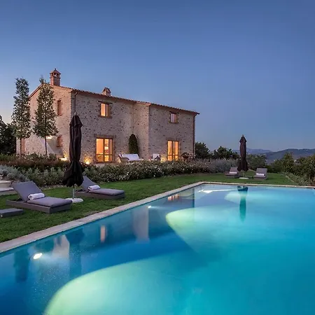 Sleeps 6 Pool Wifi